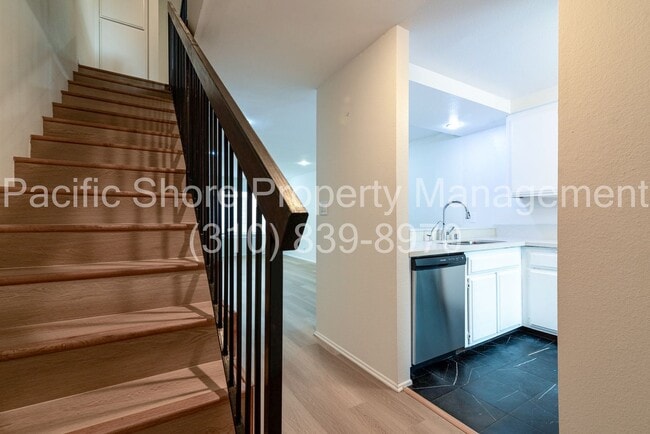 Building Photo - 2-Bed, 2-Bath Townhouse with Private Patio...
