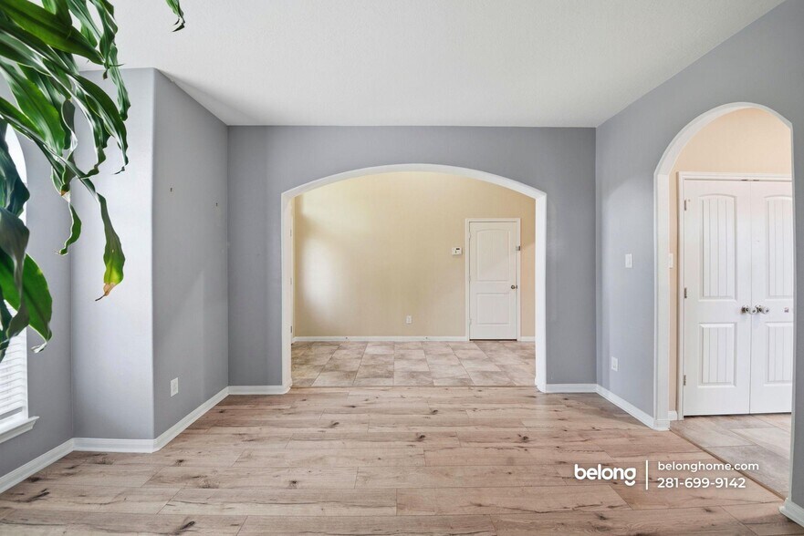 Building Photo - 20702 Sommerset Branch Ct