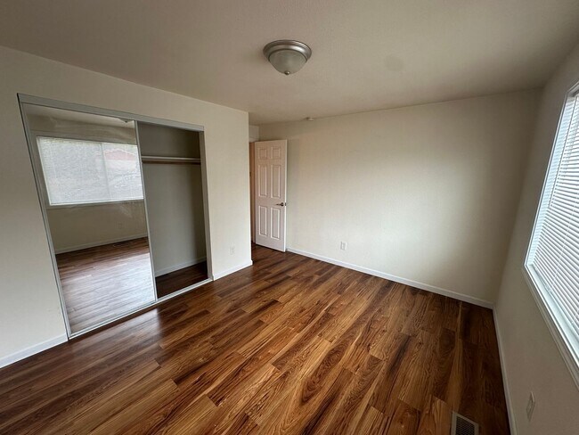 Building Photo - 1307 Sprague St NW