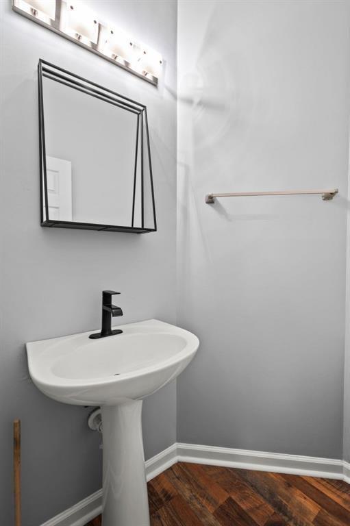 Building Photo - 1346 Thornborough Dr