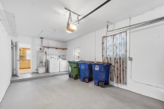 Building Photo - 117 SW 4 Ave