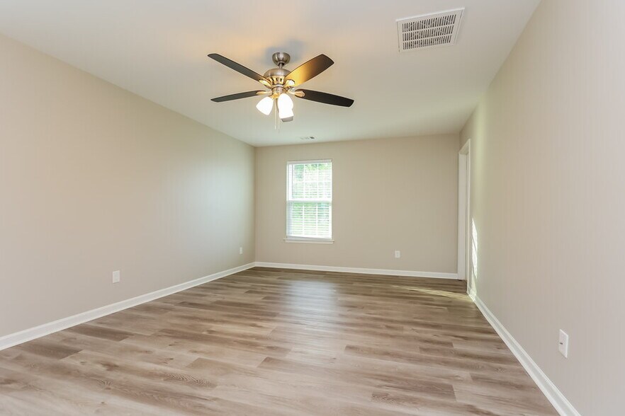 Building Photo - 408 Parmley Ln