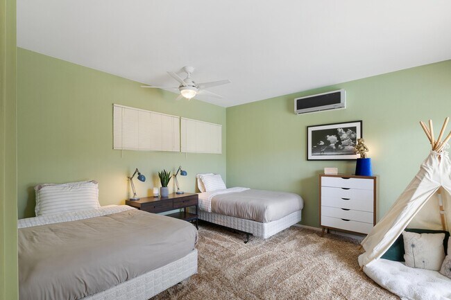 Building Photo - 74533 Peppertree Dr