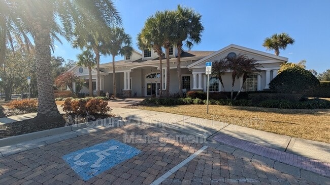 Building Photo - 17449 New Cross Cir