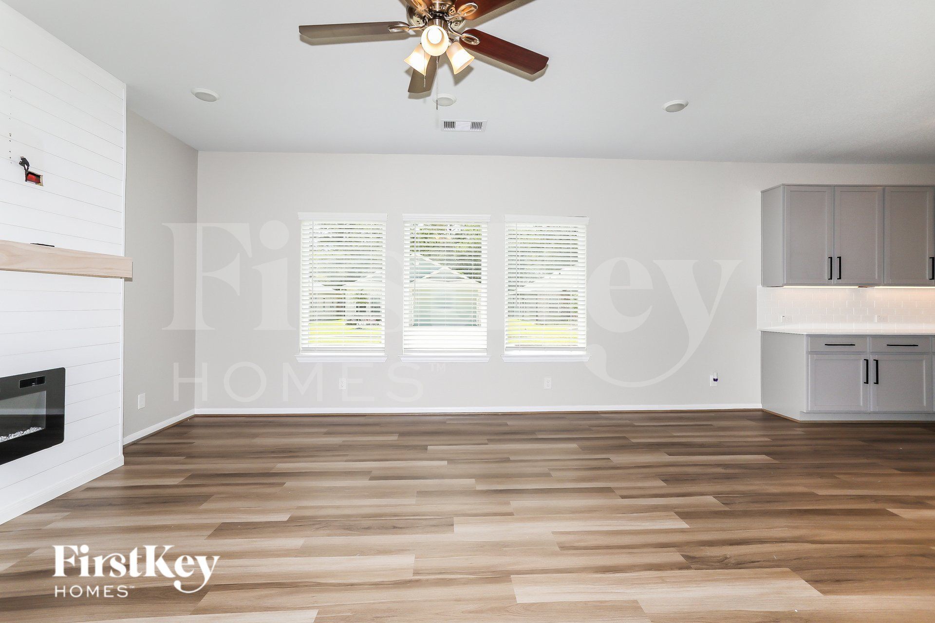 Building Photo - 811 Steam Rdg Ln