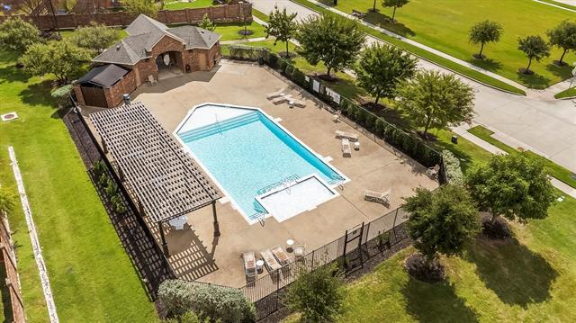 Building Photo - 4520 Del Rey Ave