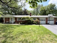 Building Photo - 241 Croswell Rd