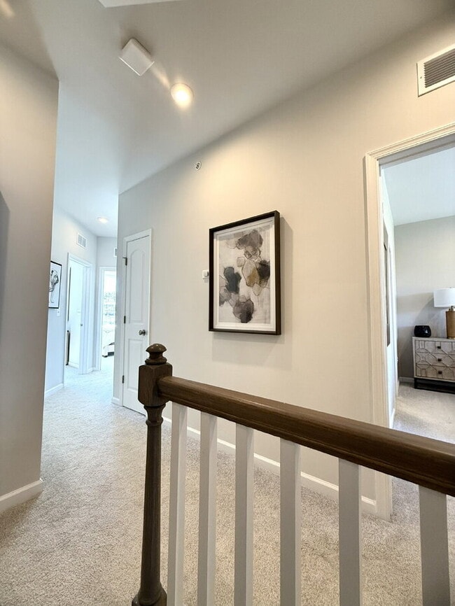 Building Photo - Modern 3-Bedroom Bethany Model Condo in Co...