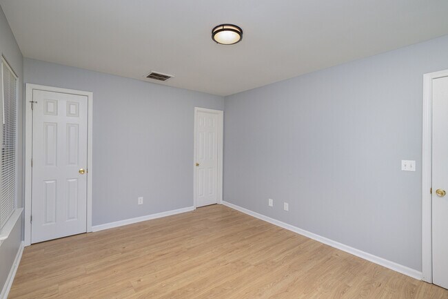Building Photo - 4206 Wilson Ln