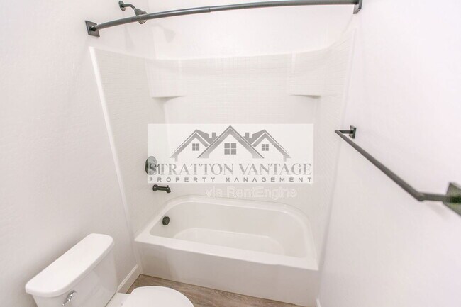 Building Photo - 13413 W Tether Trail