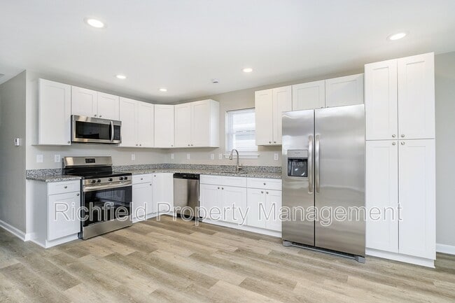 Building Photo - 416 N Hamilton Ave