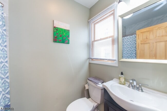 Building Photo - 21 Phoenix Ave