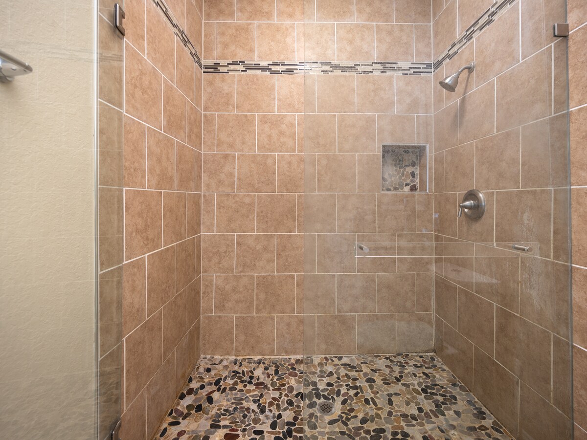 Building Photo - 1826 W French Pl