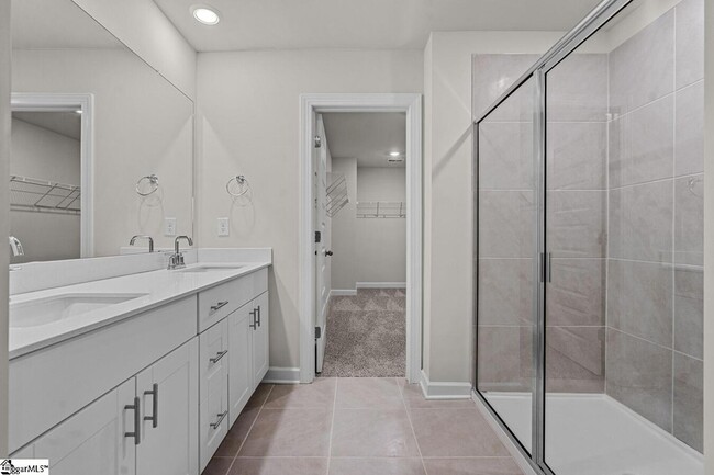 Building Photo - 403 Redear Rd