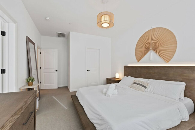 Building Photo - 5723 Synergy Ct