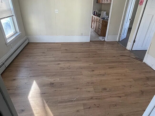 Building Photo - 8 Bagley St