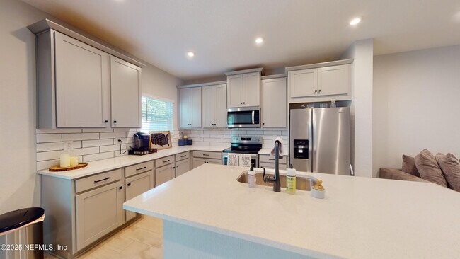 Building Photo - 12079 Calvesta St