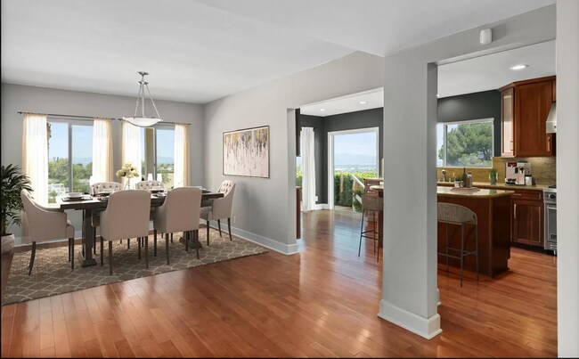 Building Photo - 3733 Beverly Ridge Dr