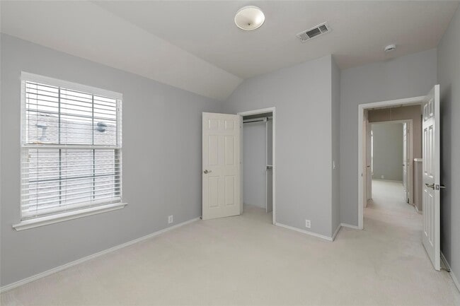 Building Photo - 2313 Hunters Run Dr