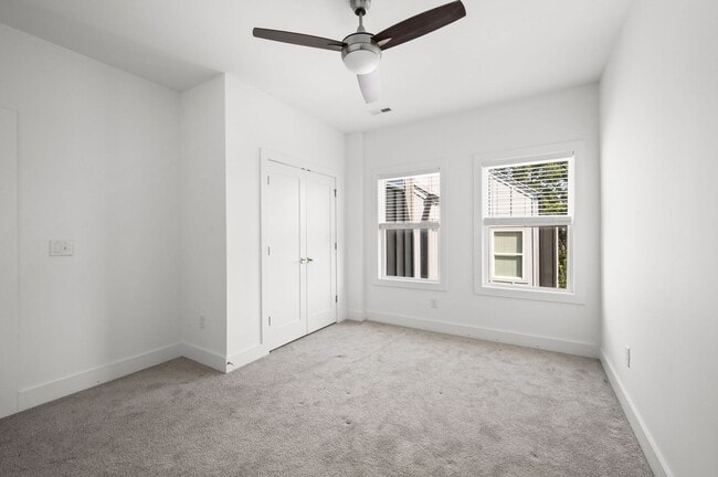 Building Photo - Modern 3BR/3.5BA home in Sylvan Summit, just minutes from downtown!