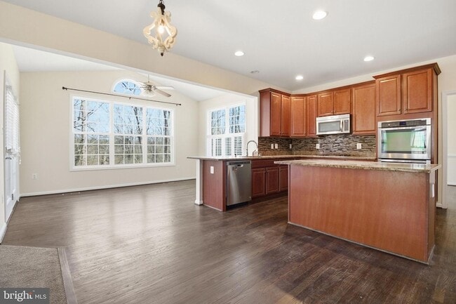 Building Photo - 950 Grouse Pointe Dr