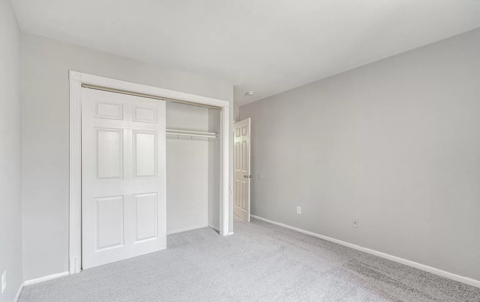Building Photo - 3304 Woodburn Village Dr