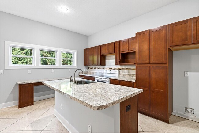 Building Photo - Lower Level Basement Apartment- Black Mountain