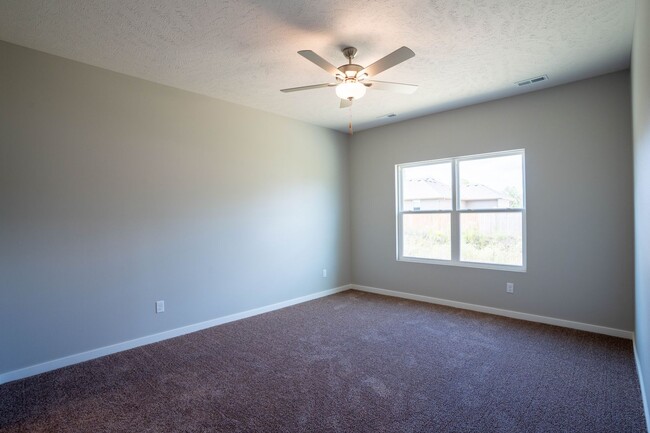 Building Photo - BRAND NEW 3 BEDROOM HOME WITH 3 CAR GARAGE