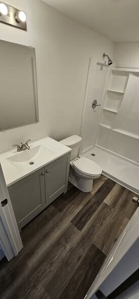 Building Photo - 731 Park Ave