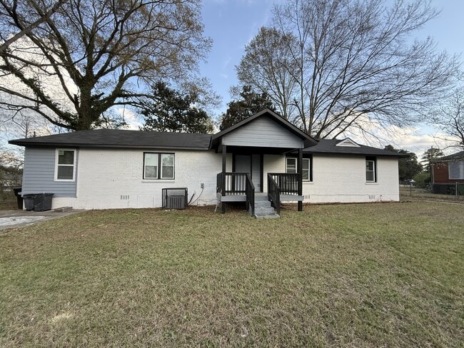 Building Photo - 91 Munson Dr