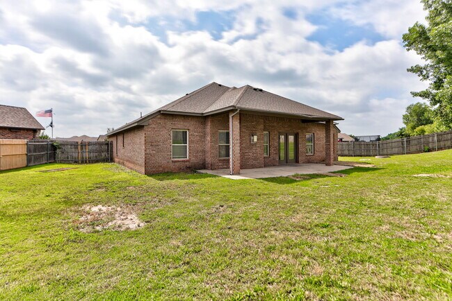 Building Photo - 2901 San Juan Trails
