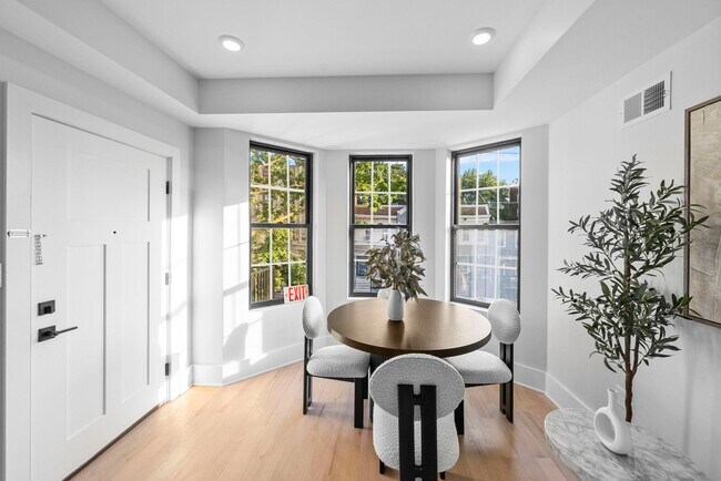 Building Photo - 124 Glenwood Ave