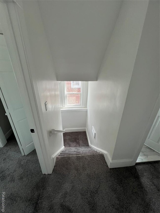 Building Photo - 16157 Linwood St