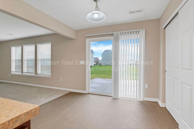 Building Photo - 7449 Sugarbark Dr