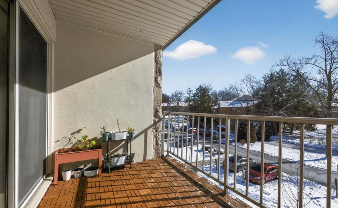 Building Photo - 419 Drummers Ln