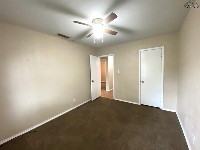 Building Photo - 1442 Deville St