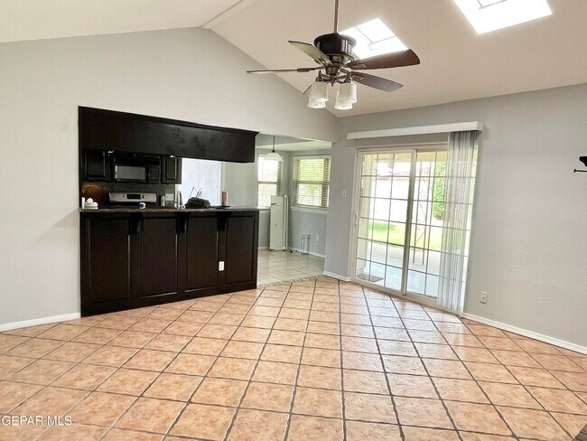 Building Photo - 11417 Rex Baxter Dr