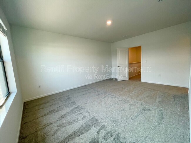 Building Photo - 1519 Lake Jessup Cir
