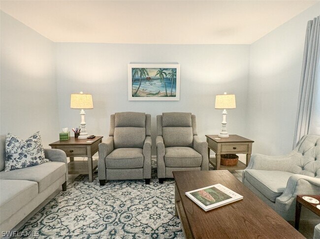 Building Photo - 788 Park Shore Dr