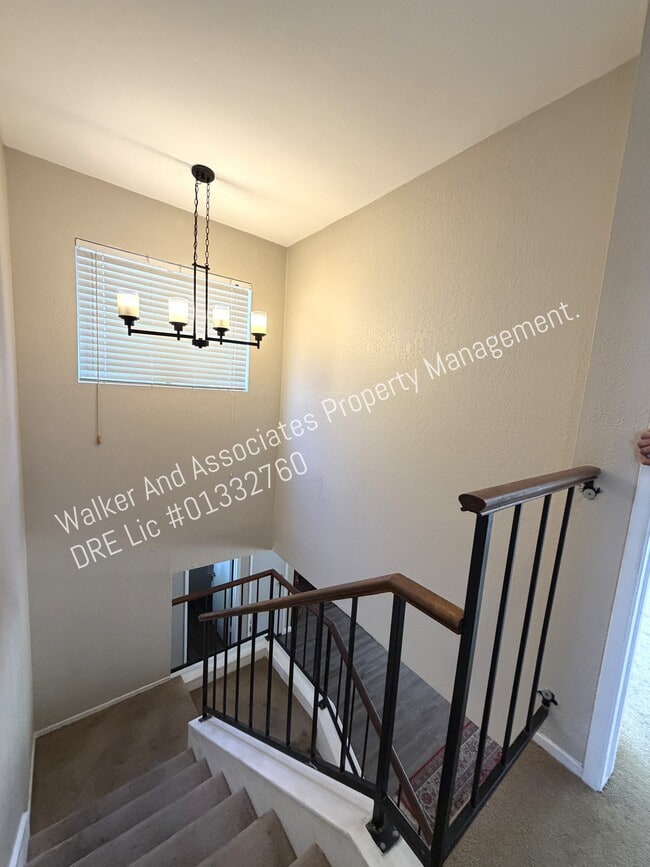 Building Photo - 1414 Oakridge Park Rd