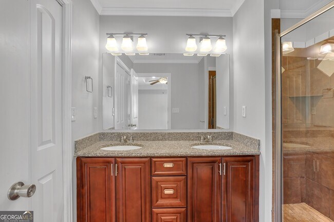 Building Photo - 1670 Cecilia Dr SE