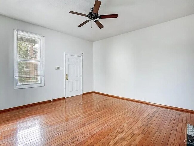 Building Photo - 2705 Hackberry St