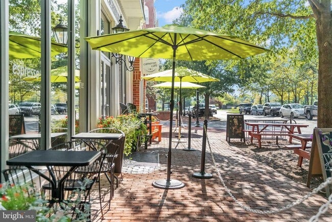 Building Photo - 5187 Brawner Pl