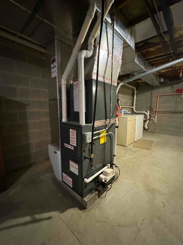 Building Photo - 424 S 25th St