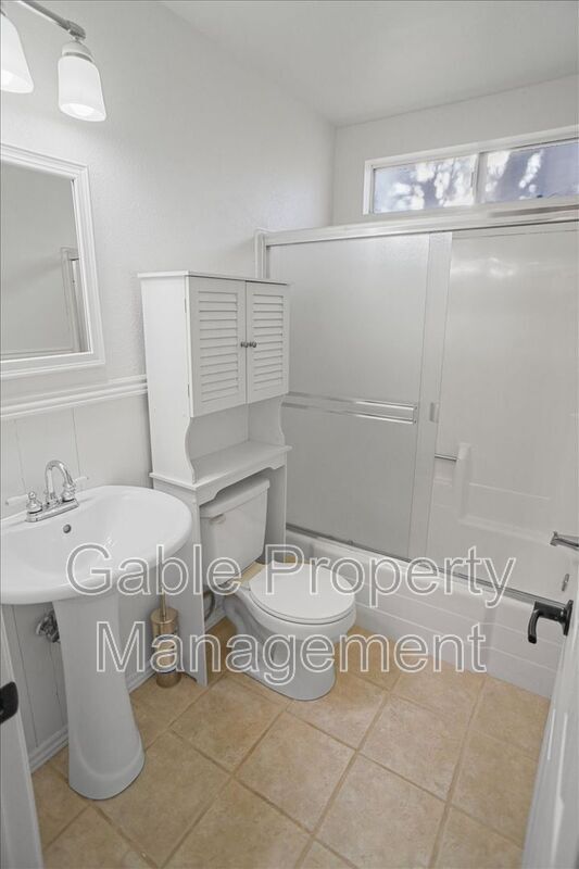 Building Photo - 21643 Spice Ct