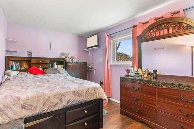 Building Photo - 379 Stone Pl