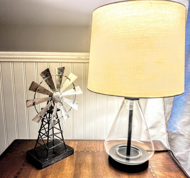 Building Photo - 2925 Center St