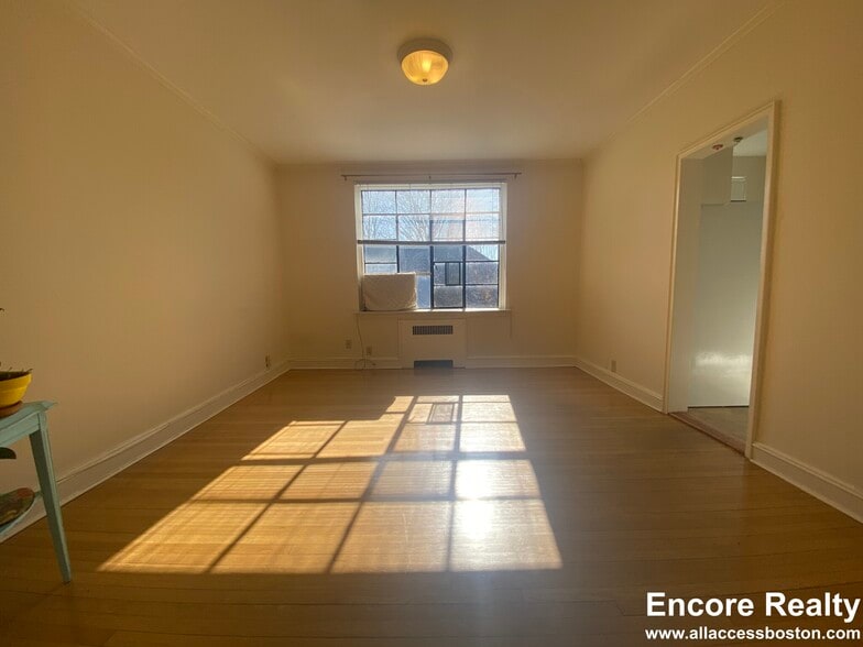 Building Photo - 105 Longwood Ave