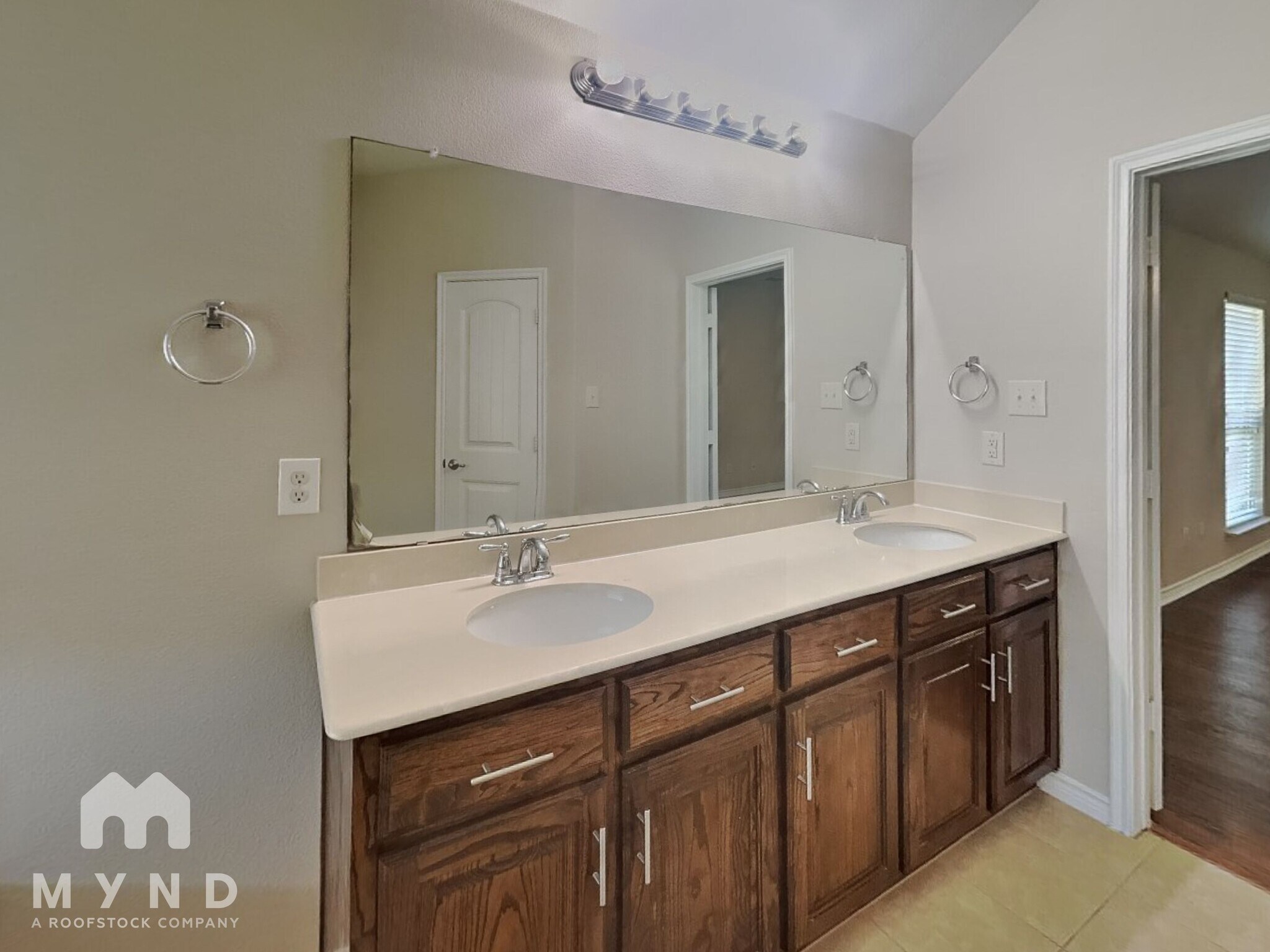 Building Photo - 1020 Hiddencreek Dr