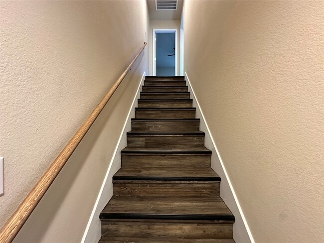 Building Photo - 16697 E Hammon